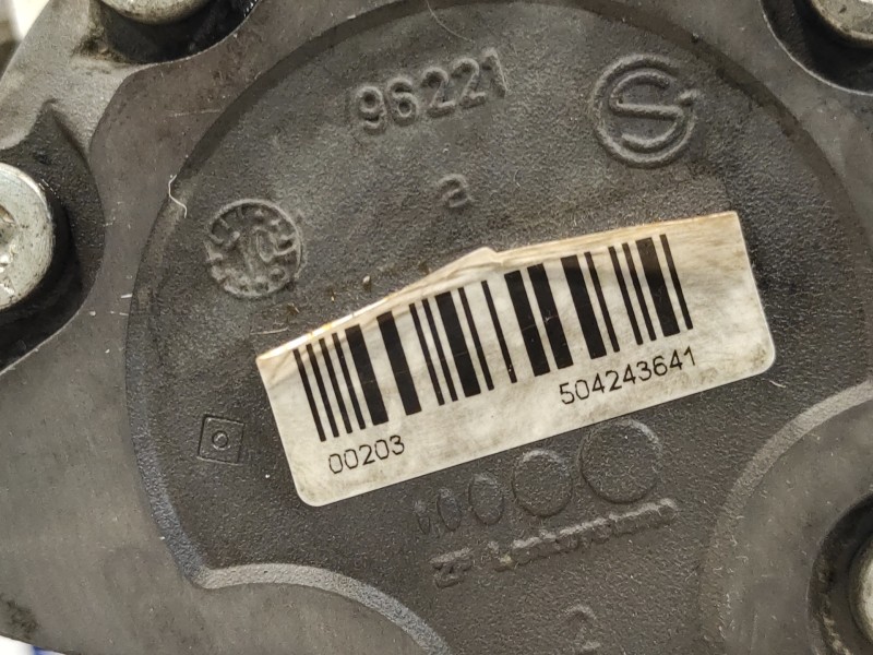 Recambio de bomba direccion para iveco daily pr einzelkabine 35 c... radstand 3750 referencia OEM IAM 504243641  