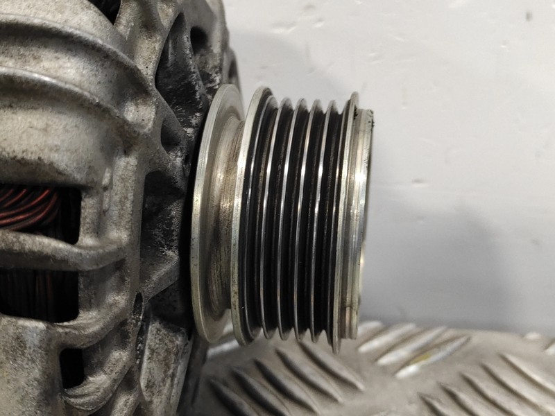 Recambio de alternador para kia cee´d 1.6 crdi cat referencia OEM IAM 373002A600 2607316D TG12C090