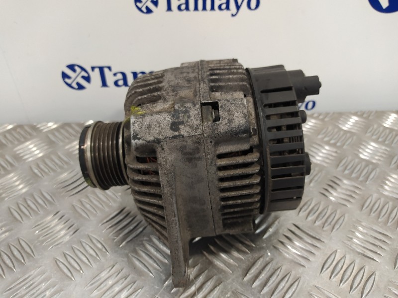 Recambio de alternador para volvo s40 berlina 1.9 diesel cat referencia OEM IAM 8251635  