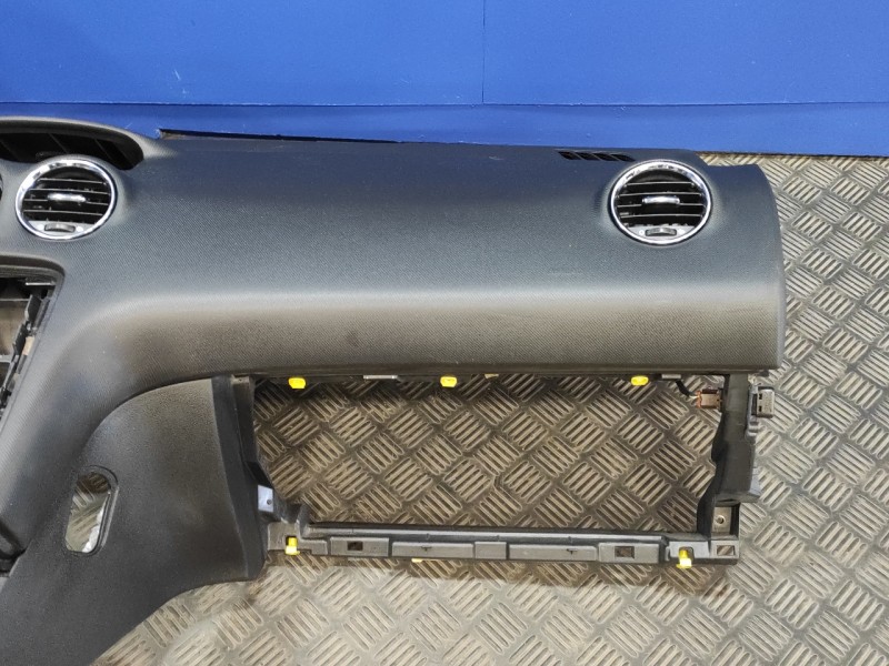 Recambio de salpicadero para peugeot 308 1.6 16v referencia OEM IAM   