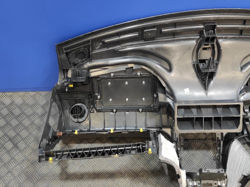 Recambio de salpicadero para peugeot 308 1.6 16v referencia OEM IAM   