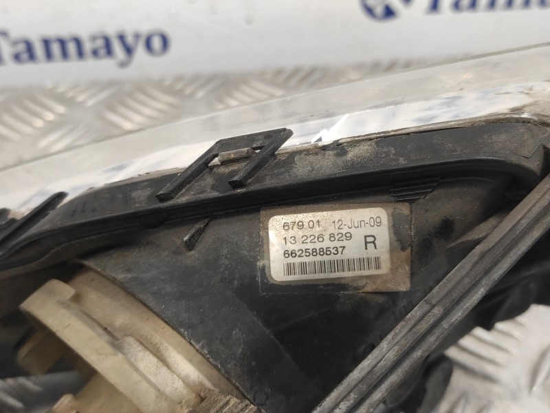 Recambio de faro antiniebla derecho para opel insignia sports tourer referencia OEM IAM 13226829  