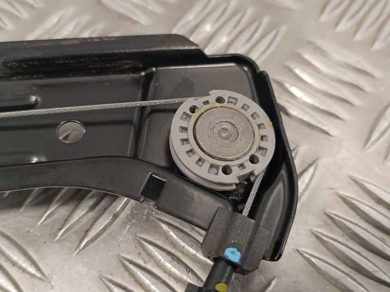 Recambio de elevalunas delantero derecho para seat ateca (kh7) 1.6 tdi referencia OEM IAM 5Q0959802B E850202100 0130822716