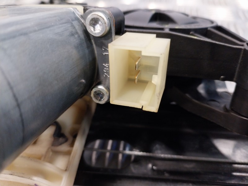 Recambio de elevalunas delantero izquierdo para seat ateca (kh7) 1.6 tdi referencia OEM IAM 5Q0959801B  