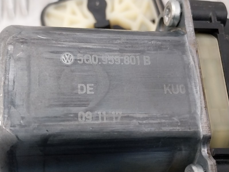 Recambio de elevalunas delantero izquierdo para seat ateca (kh7) 1.6 tdi referencia OEM IAM 5Q0959801B  
