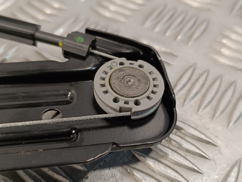 Recambio de elevalunas trasero izquierdo para seat ateca (kh7) 1.6 tdi referencia OEM IAM 5Q0959811E 575839461A 0130822725