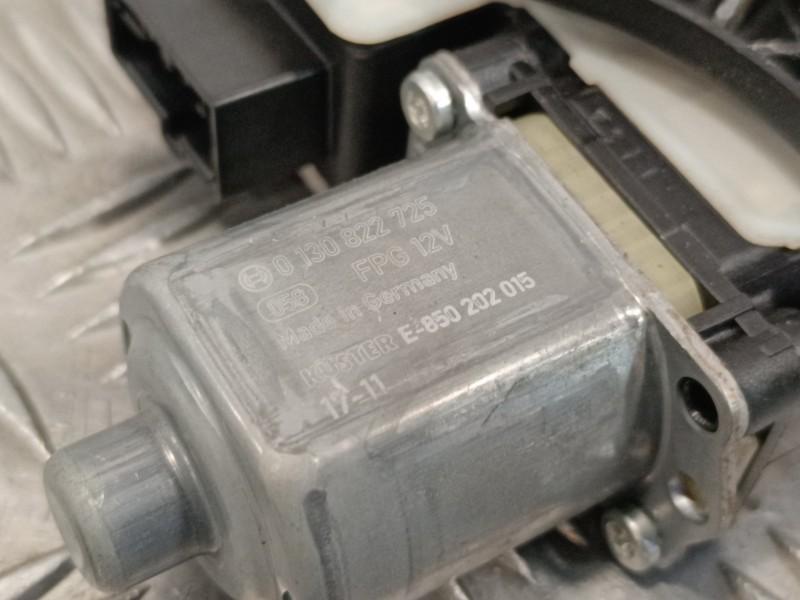 Recambio de elevalunas trasero izquierdo para seat ateca (kh7) 1.6 tdi referencia OEM IAM 5Q0959811E 575839461A 0130822725