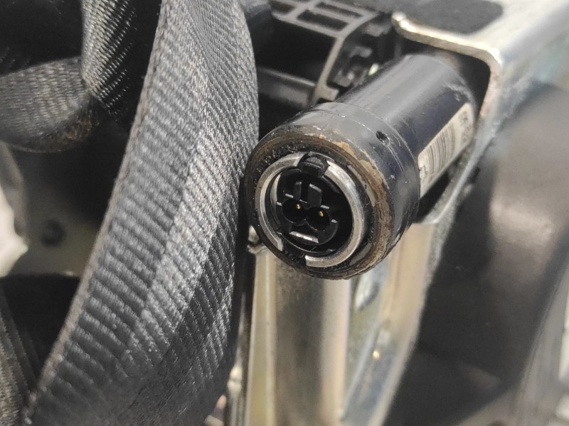 Recambio de cinturon seguridad delantero derecho para land rover discovery sport referencia OEM IAM 635385300A  