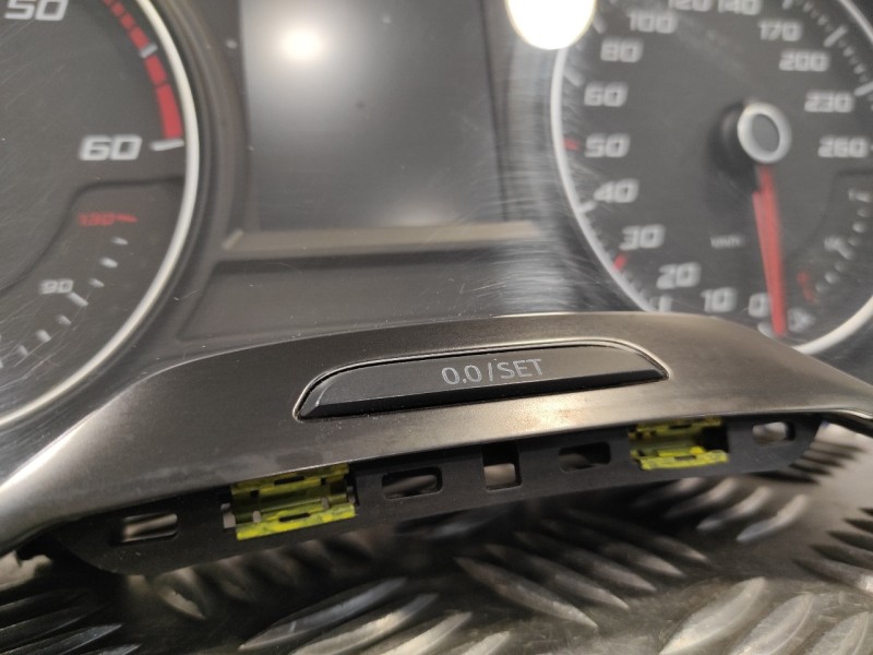 Recambio de cuadro instrumentos para seat leon sc (5f5) 2.0 tdi referencia OEM IAM 5F0920871A  A2C83895300