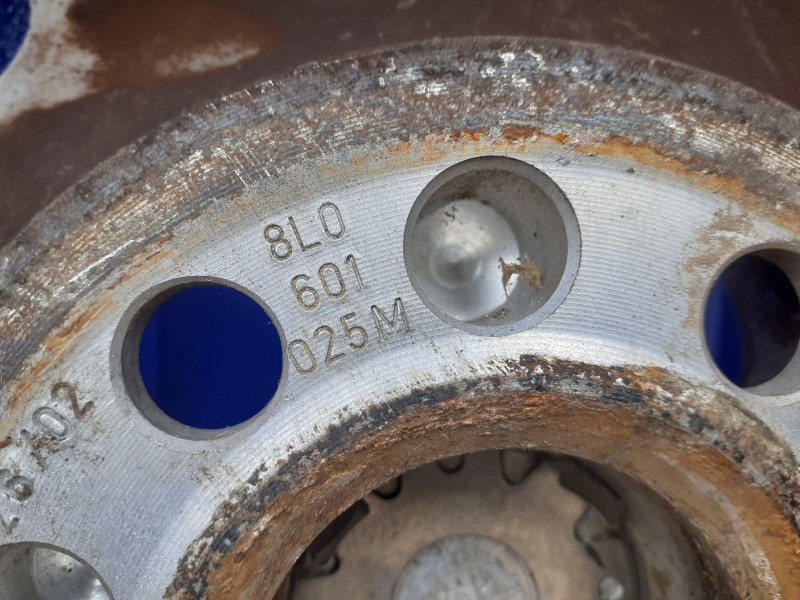 Recambio de llanta para audi a3 (8l) 1.6 referencia OEM IAM 8L0601025M  