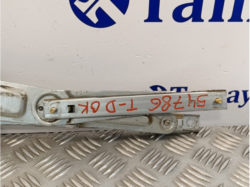 Recambio de elevalunas trasero derecho para kia carens 2.0 crdi referencia OEM IAM OK2FA587256Y  XH004PO