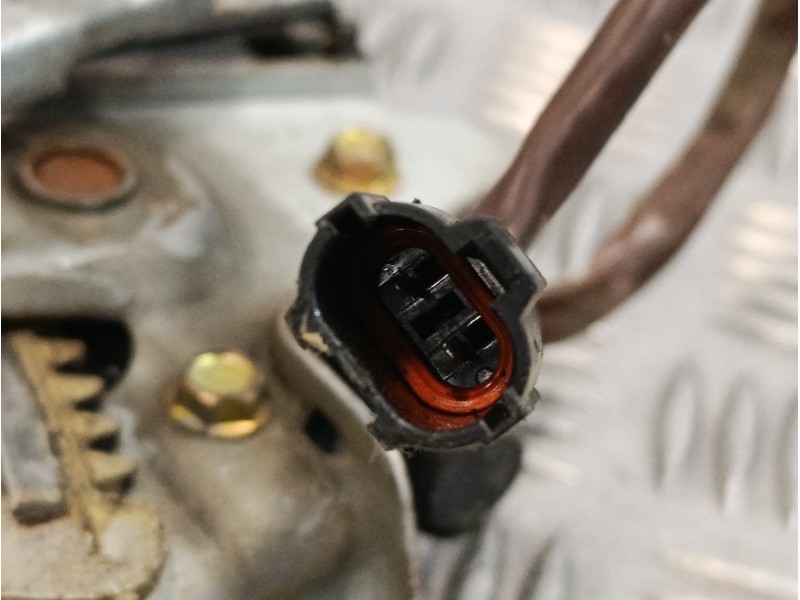 Recambio de elevalunas trasero derecho para kia carens 2.0 crdi referencia OEM IAM OK2FA587256Y  XH004PO