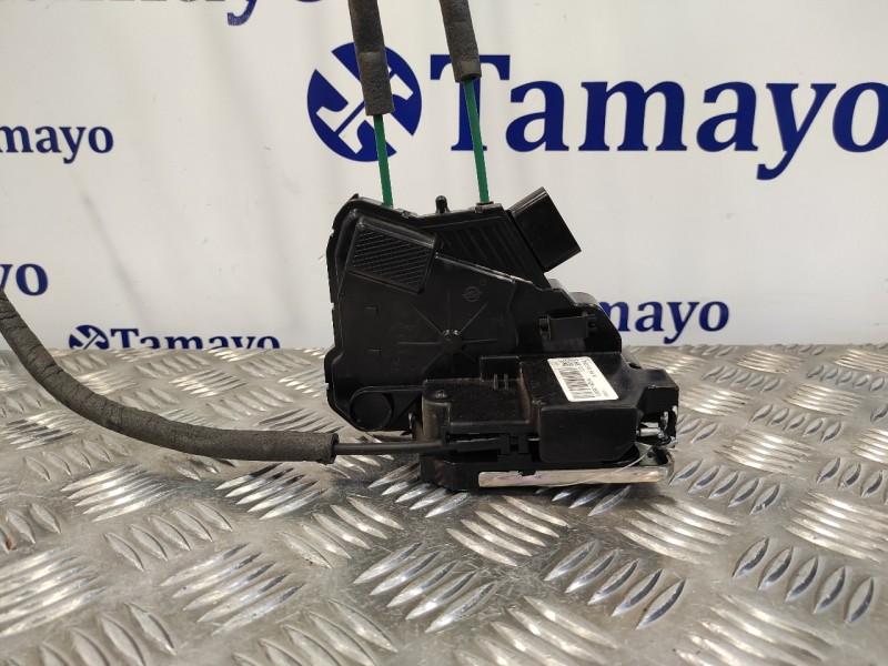 Recambio de cerradura puerta trasera derecha para ssangyong tivoli premium 4x2 referencia OEM IAM 7132035001  X100RR