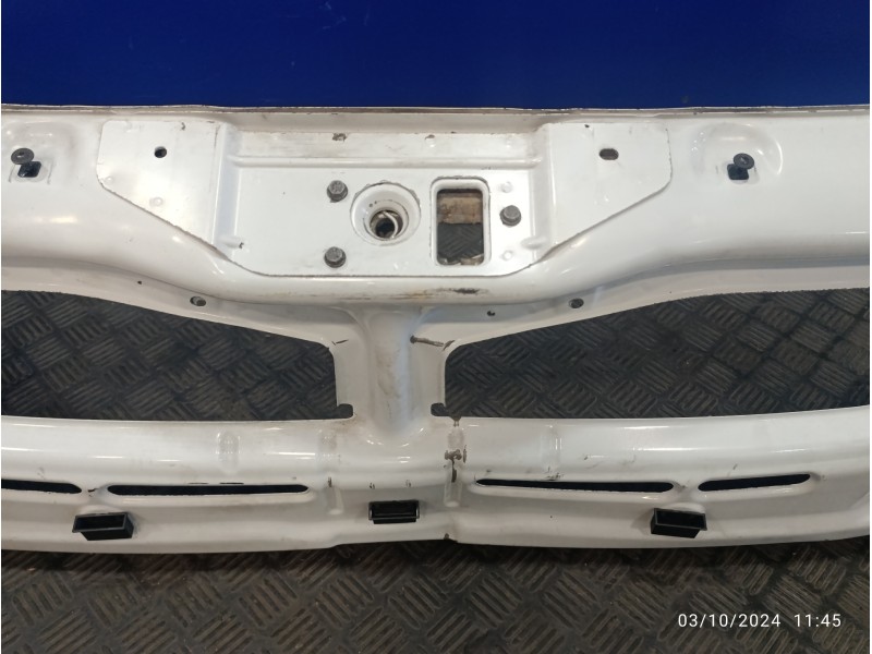 Recambio de panel frontal para iveco daily pr einzelkabine 35 c... radstand 3750 referencia OEM IAM 98474920  