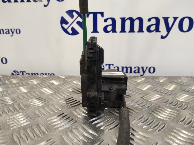 Recambio de cerradura puerta trasera derecha para ssangyong tivoli premium 4x2 referencia OEM IAM 7132035001  X100RR