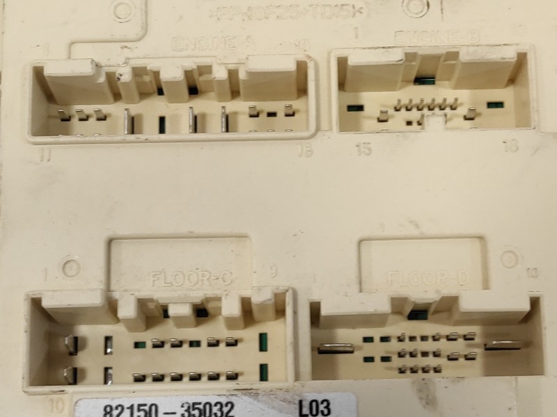 Recambio de modulo electronico para ssangyong tivoli premium 4x2 referencia OEM IAM 8215035032  