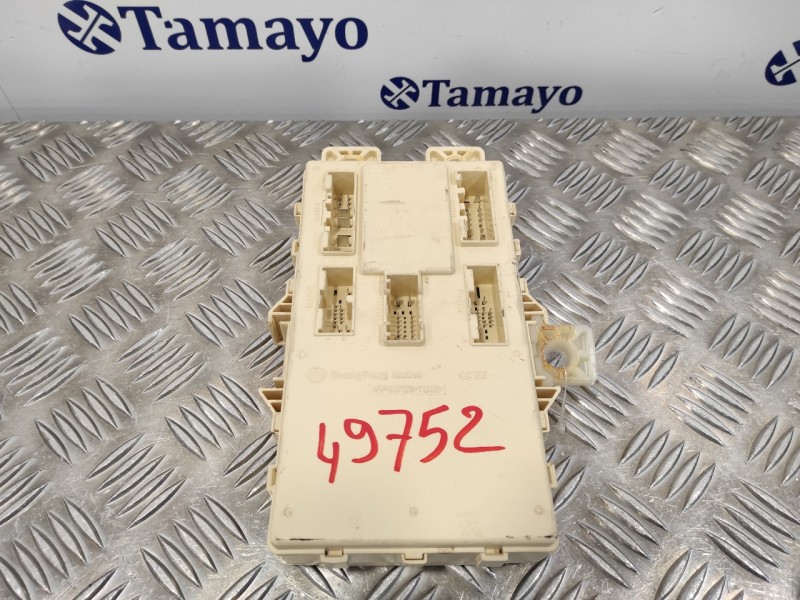 Recambio de modulo electronico para ssangyong tivoli premium 4x2 referencia OEM IAM 8215035032  