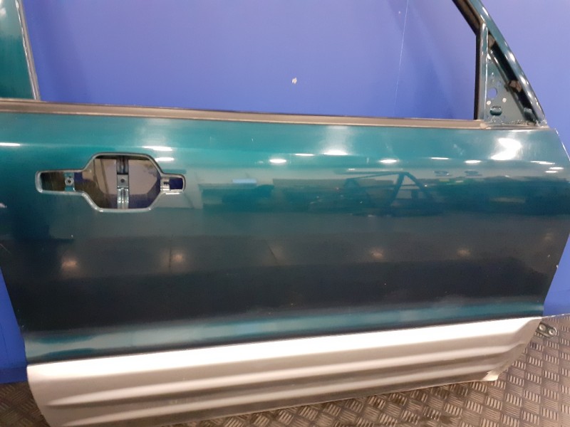 Recambio de puerta delantera derecha para mitsubishi montero (v60/v70) referencia OEM IAM   