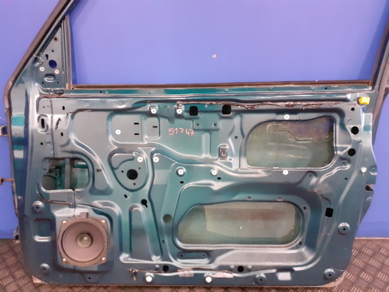 Recambio de puerta delantera derecha para mitsubishi montero (v60/v70) referencia OEM IAM   