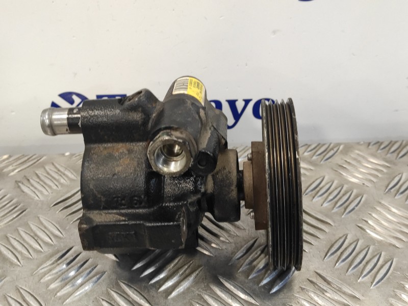 Recambio de bomba direccion para dacia sandero 1.2 16v cat referencia OEM IAM 26146332RG 8200888510B 7700840105