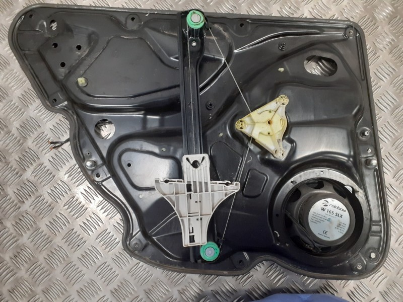 Recambio de elevalunas trasero derecho para volkswagen passat variant (3c5) 2.0 tdi referencia OEM IAM 3C4839756H  980862107