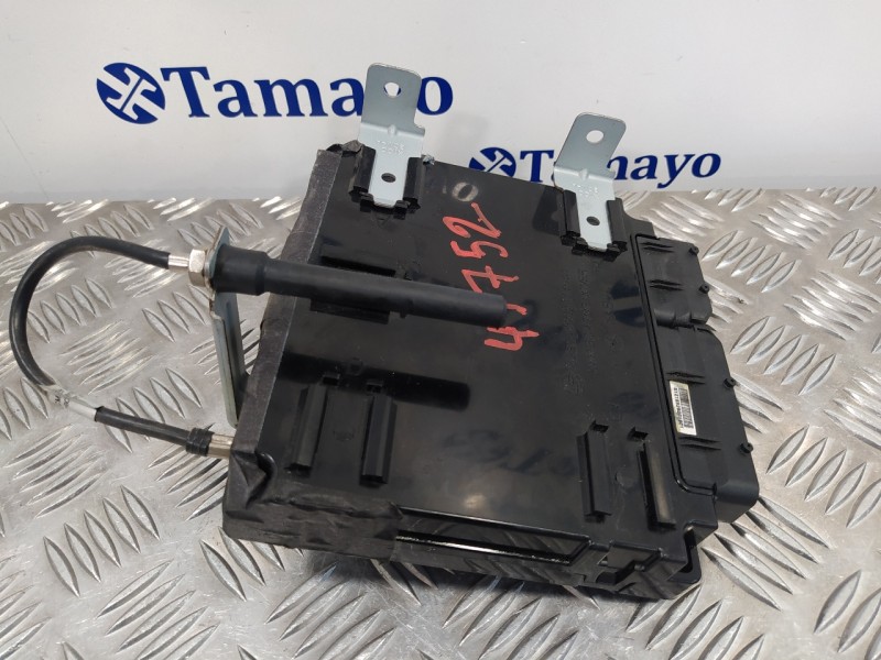 Recambio de modulo electronico para ssangyong tivoli premium 4x2 referencia OEM IAM K8711035310  2014DJ4658