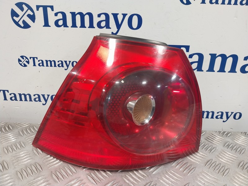 Recambio de piloto trasero izquierdo para volkswagen golf v berlina (1k1) referencia OEM IAM 1K6945095Q  89031704