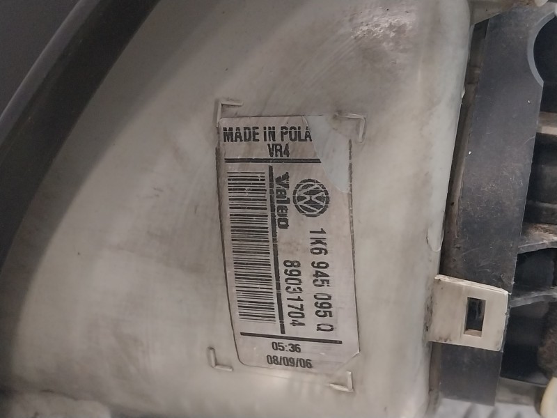 Recambio de piloto trasero izquierdo para volkswagen golf v berlina (1k1) referencia OEM IAM 1K6945095Q  89031704