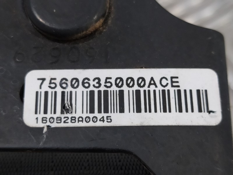 Recambio de cinturon seguridad trasero izquierdo para ssangyong tivoli premium 4x2 referencia OEM IAM 7560635000ACE  