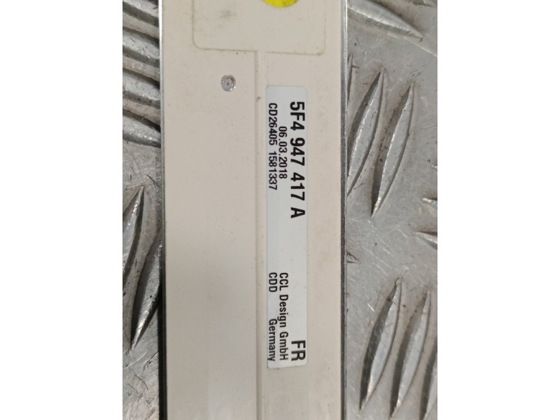 Recambio de moldura para seat leon (1p1) 1.4 16v tsi referencia OEM IAM 5F4947417A  