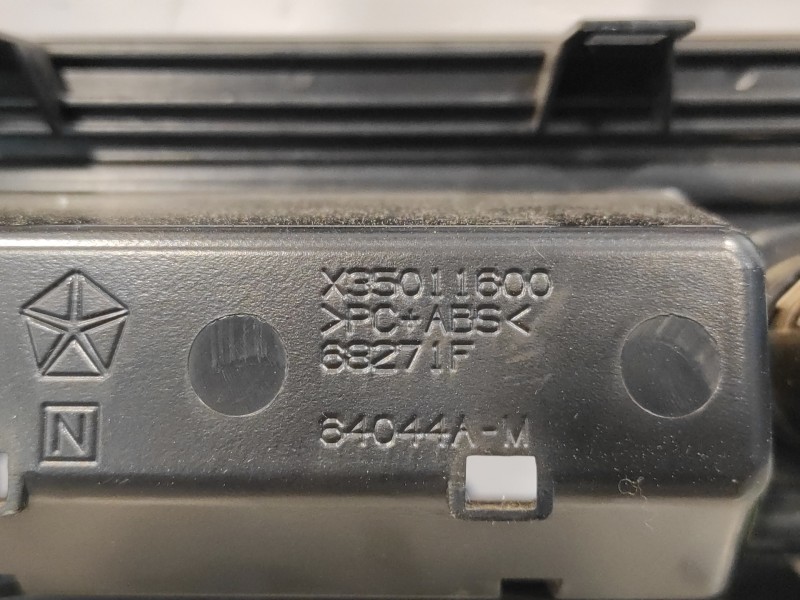 Recambio de consola central para jeep gr. cherokee (wh) 3.0 crd cat referencia OEM IAM X35011600  68271F