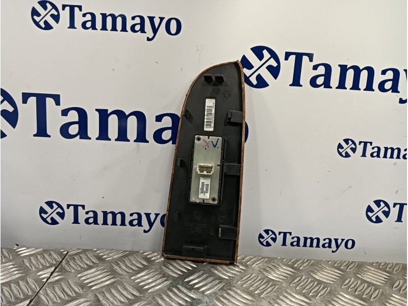 Recambio de mando elevalunas delantero derecho para jeep gr. cherokee (wh) 3.0 crd cat referencia OEM IAM X35010600  