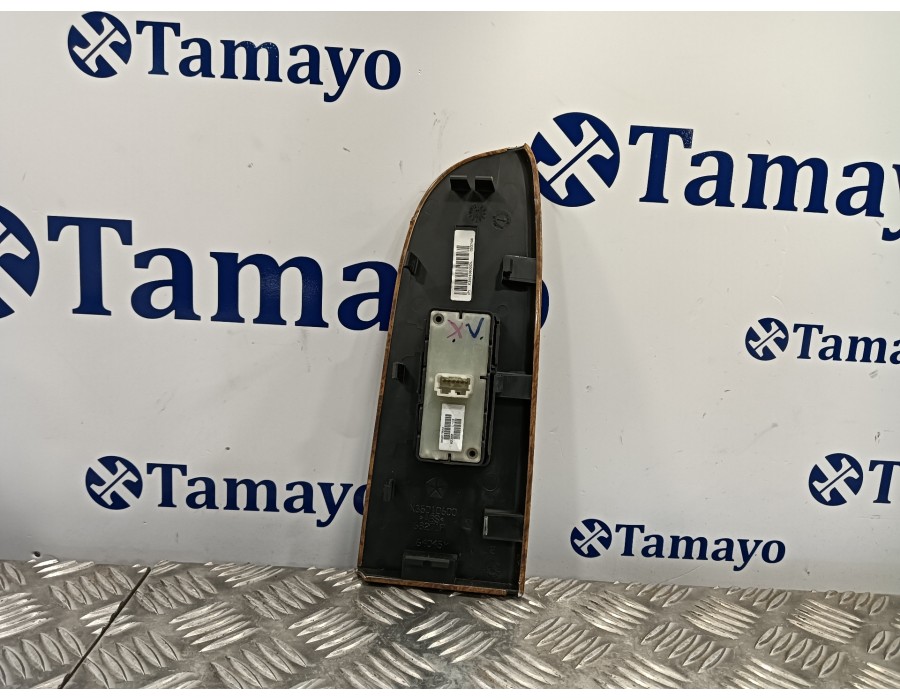 Recambio de mando elevalunas delantero derecho para jeep gr. cherokee (wh) 3.0 crd cat referencia OEM IAM X35010600  