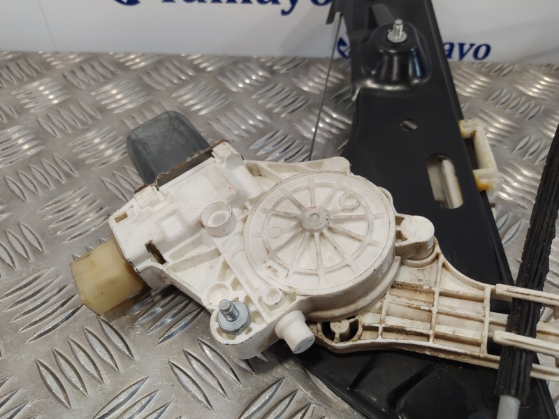 Recambio de elevalunas delantero izquierdo para bmw x1 (e84) xdrive 23d referencia OEM IAM 2990293 6927027 2990385