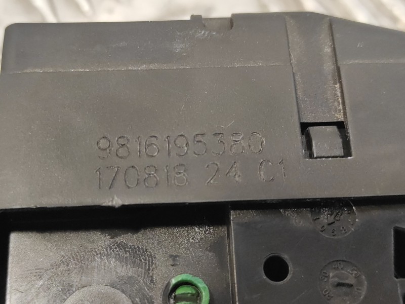 Recambio de cerradura maletero / porton para peugeot 308 1.6 blue-hdi fap referencia OEM IAM 9816195380  