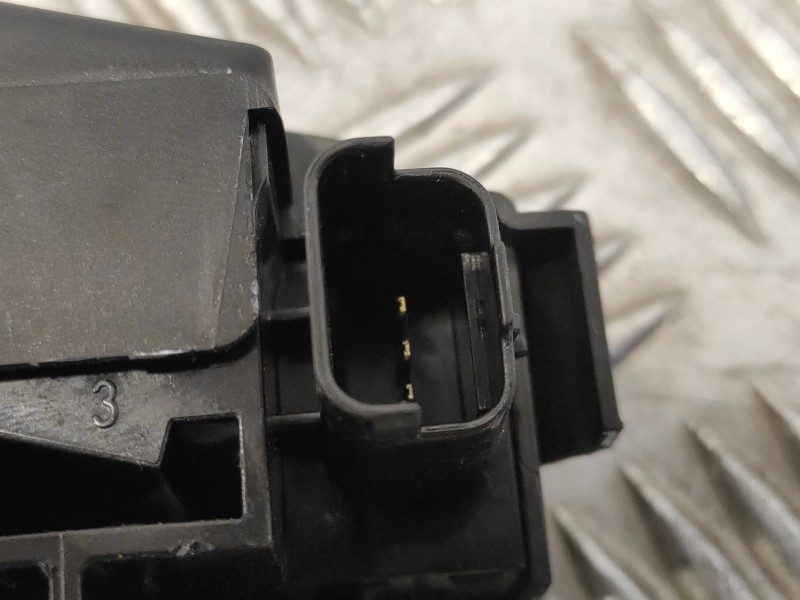 Recambio de cerradura maletero / porton para peugeot 308 1.6 blue-hdi fap referencia OEM IAM 9816195380  