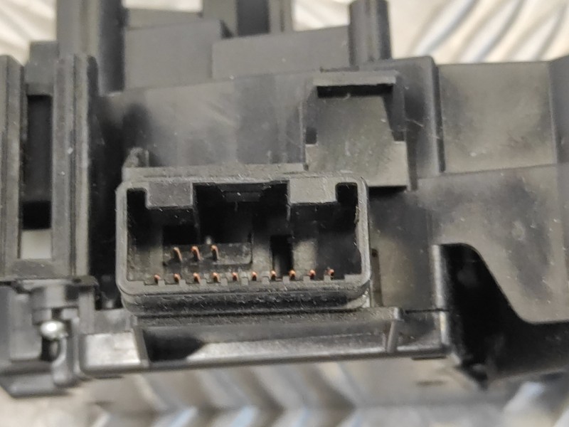 Recambio de mando intermitentes para toyota auris 1.8 16v (híbrido) referencia OEM IAM 0272017F852  