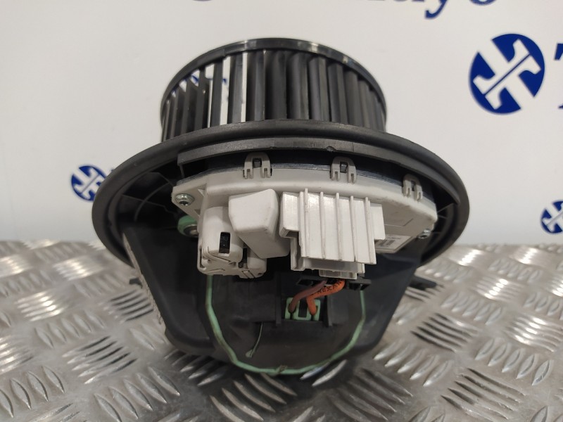 Recambio de motor calefaccion para bmw x1 (e84) xdrive 23d referencia OEM IAM 985465S  693366311