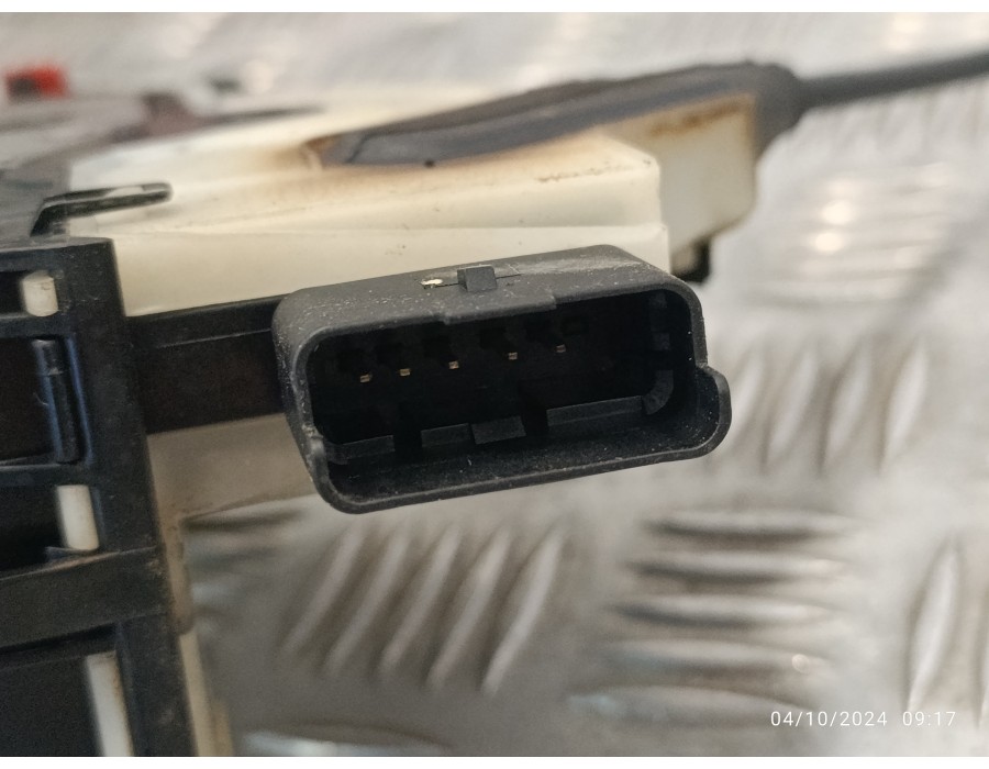 Recambio de cerradura puerta trasera izquierda para peugeot 2008 (--.2013) 1.2 12v e-thp referencia OEM IAM 9812501280  