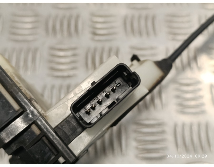 Recambio de cerradura puerta delantera derecha para peugeot 2008 (--.2013) 1.2 12v e-thp referencia OEM IAM 9812500780  