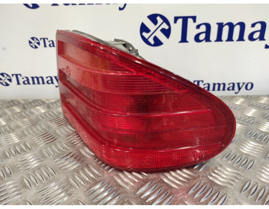 Recambio de piloto trasero derecho para mercedes-benz clase e (w210) berlina 2.0 16v cat referencia OEM IAM   