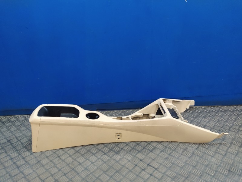 Recambio de apoyabrazos central para bmw x1 (e84) xdrive 23d referencia OEM IAM 105005733  