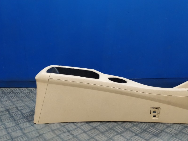 Recambio de apoyabrazos central para bmw x1 (e84) xdrive 23d referencia OEM IAM 105005733  