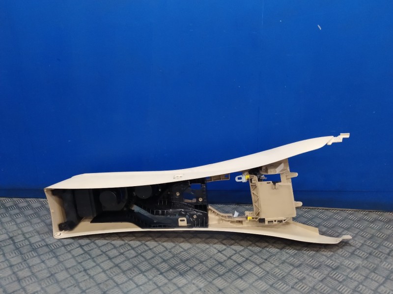 Recambio de apoyabrazos central para bmw x1 (e84) xdrive 23d referencia OEM IAM 105005733  