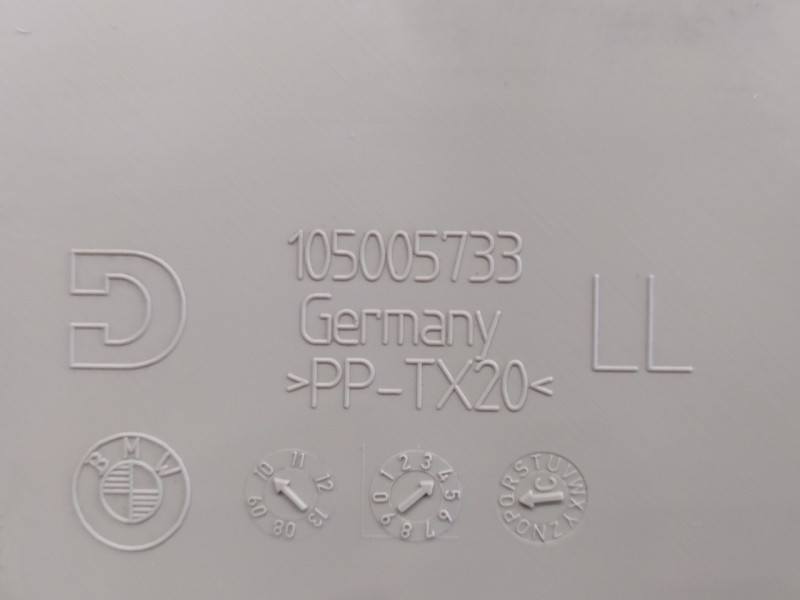 Recambio de apoyabrazos central para bmw x1 (e84) xdrive 23d referencia OEM IAM 105005733  