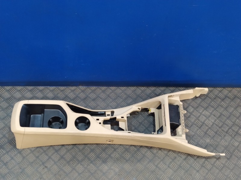 Recambio de apoyabrazos central para bmw x1 (e84) xdrive 23d referencia OEM IAM 105005733  