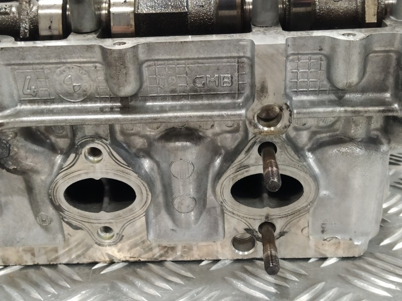 Recambio de culata para bmw serie 3 berlina (e46) 2.0 16v diesel cat referencia OEM IAM 778587603  7785876