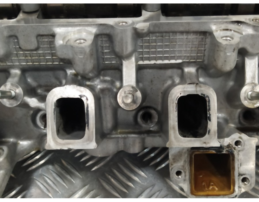 Recambio de culata para bmw serie 3 berlina (e46) 2.0 16v diesel cat referencia OEM IAM 778587603  7785876