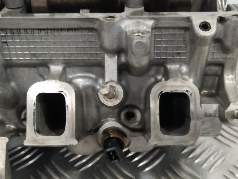 Recambio de culata para bmw serie 3 berlina (e46) 2.0 16v diesel cat referencia OEM IAM 778587603  7785876