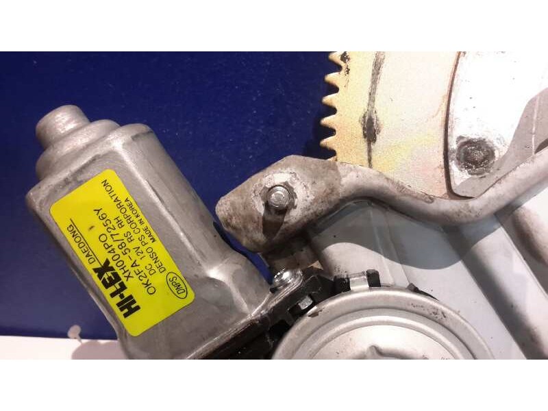 Recambio de elevalunas delantero derecho para kia carens 2.0 turbodiesel cat referencia OEM IAM XH004PO  